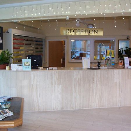 Hotel Reuterhof Reuterstadt Stavenhagen Bagian luar foto