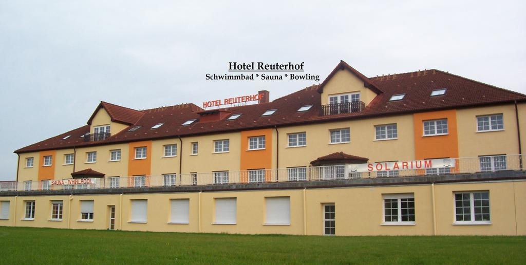 Hotel Reuterhof Reuterstadt Stavenhagen Bagian luar foto
